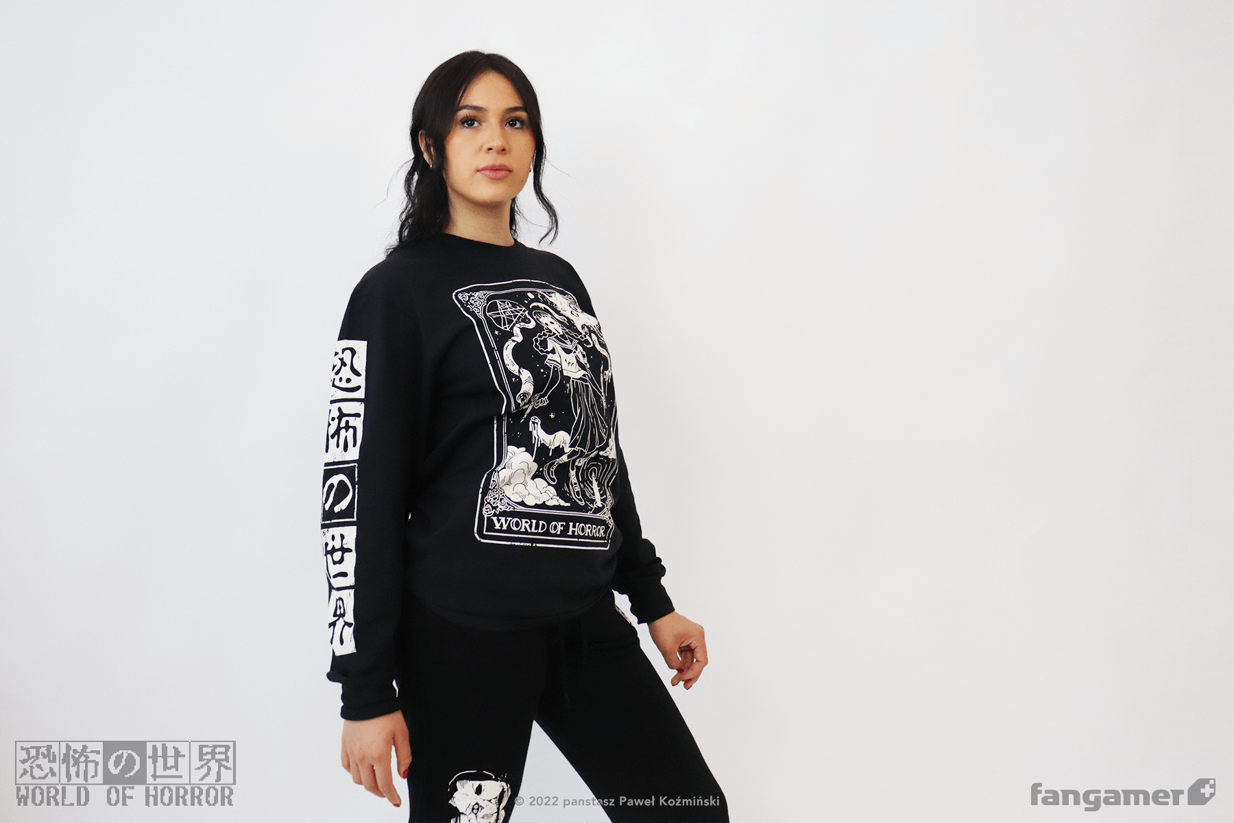恐怖の世界」- 不吉なタロット ロングスリーブTシャツ - Fangamer Japan 恐怖の世界」- 不吉なタロット ロングスリーブTシャツ - Fangamer Japan