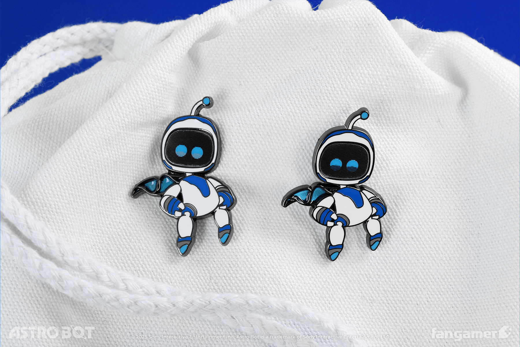 アストロボット」- アストロボット レンチキュラーピンバッジ アストロボット」- アストロボット レンチキュラーピンバッジ
