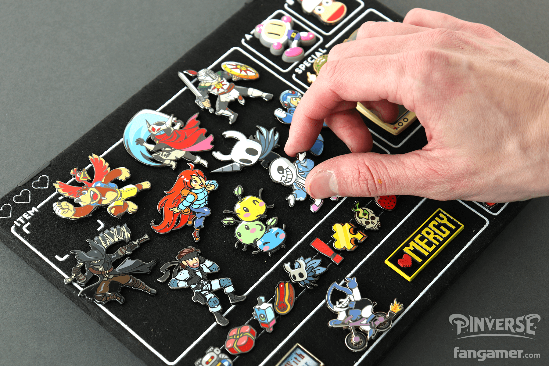 PINVERSE」- ジュニモ ピンバッジパック - Fangamer Japan PINVERSE」- ジュニモ ピンバッジパック - Fangamer Japan