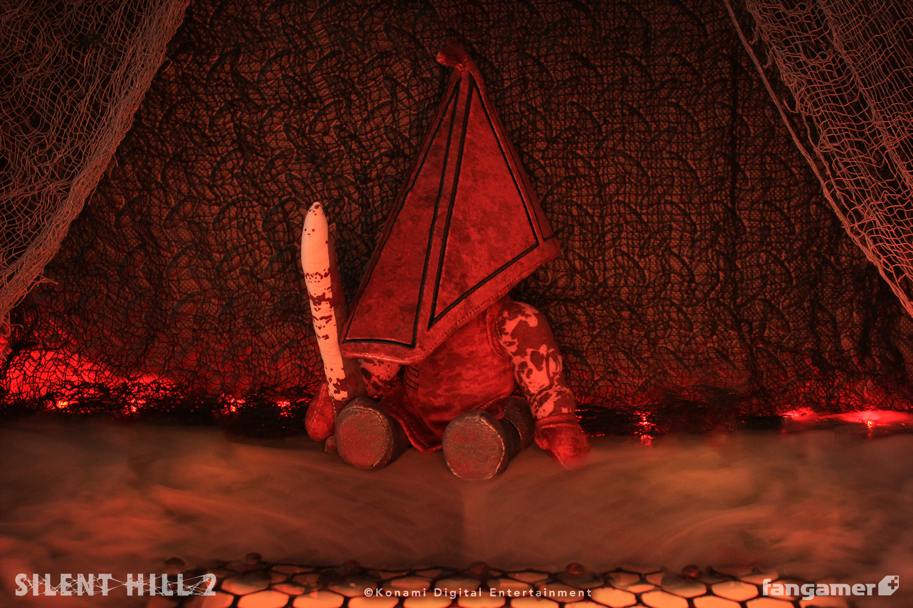 SILENT HILL」- レッドピラミッドシング ぬいぐるみ - Fangamer Japan SILENT HILL」- レッドピラミッドシング ぬいぐるみ - Fangamer Japan