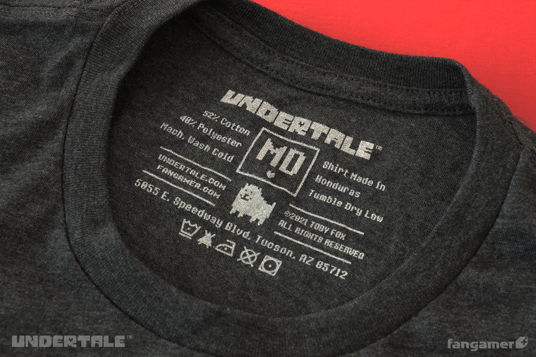 UNDERTALE」－ うざいイヌ ポケットTシャツ - Fangamer Japan