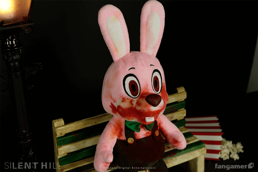 SILENT HILL」- ウサギのロビー ぬいぐるみ - Fangamer Japan SILENT HILL」- ウサギのロビー ぬいぐるみ - Fangamer Japan